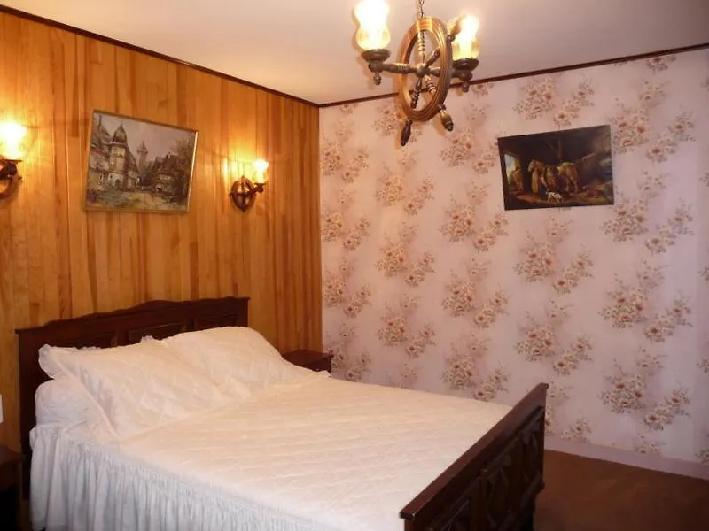 2 Chambres D'Hotes Privees Louees Separement Avec Communs A Partager Beaufort  Bed & Breakfast Beaufort (Jura)